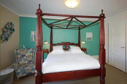 Hotel Central - image 6