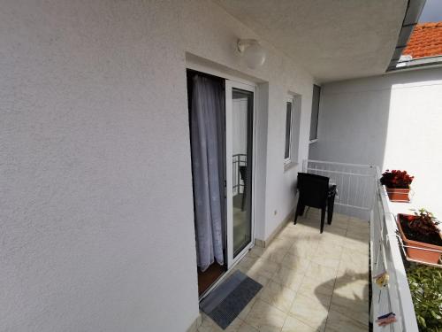 Apartments Sevo in Seget Donji