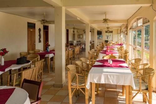 Restaurante, Sunrise Apartments International in Fort Portal
