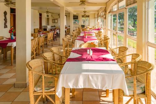 Restaurante, Sunrise Apartments International in Fort Portal