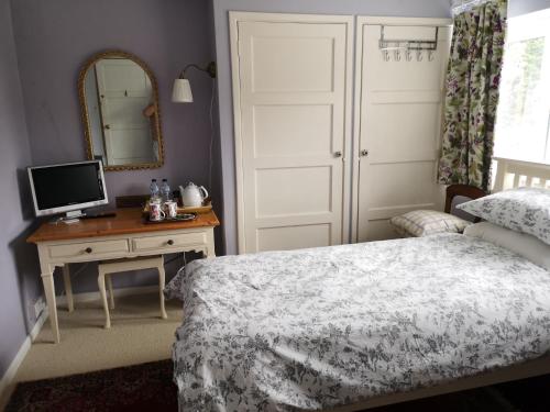 UPTHEDOWNS B&B in Sevenoaks