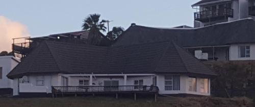 Davison Cottage Hole in the Wall in Mgxotyeni