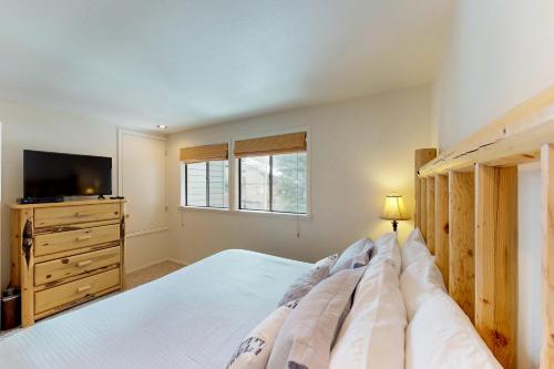 Dollar Meadows 1361 - image 7