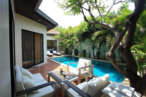 Luxury Thai Pool Villa Best Location Pool & BBQ Luxury Thai Pool Villa Best Location Pool & BBQ