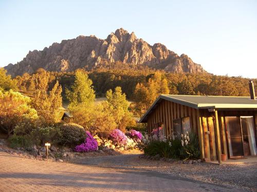 Exterior view of Silver Ridge Retreat