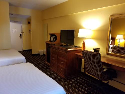 Comstock Inn & Conference Center