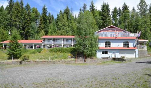 . High Country Inn