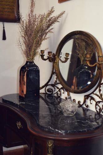 El Zaguan - image 13