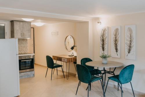 Best House, Central Luxury Apartment, Agiou Nikolaou, Patra