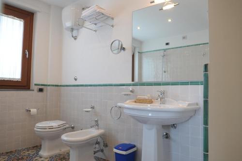Superior Double Room with Sea View and Terrace image 8