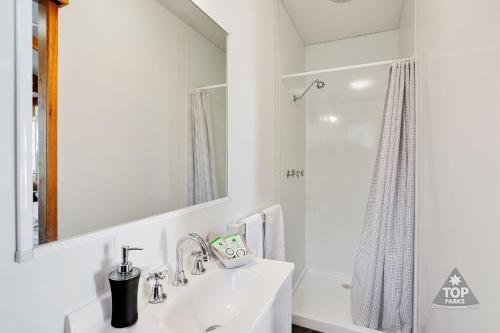 Boomerang Way Tourist Park Room Type - Cabin - Open Plan 