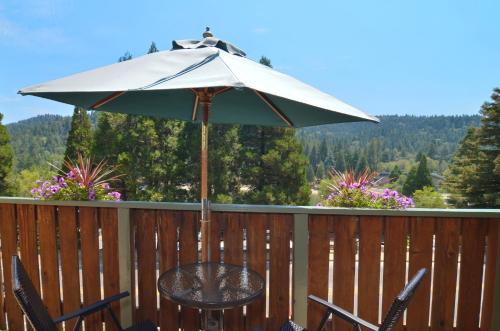 The North Shore Inn - image 3