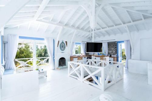  Islamlar Villa Sleeps 4 Pool Air Con WiFi in İslâmlar