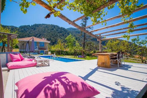  Islamlar Villa Sleeps 4 Pool Air Con WiFi in İslâmlar