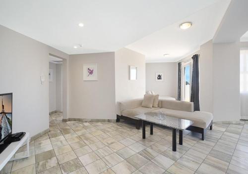 Sydney Airport Suites - image 2