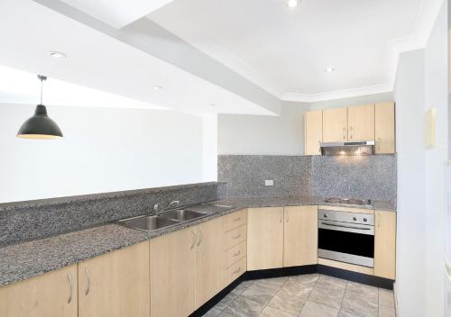 Sydney Airport Suites - main image