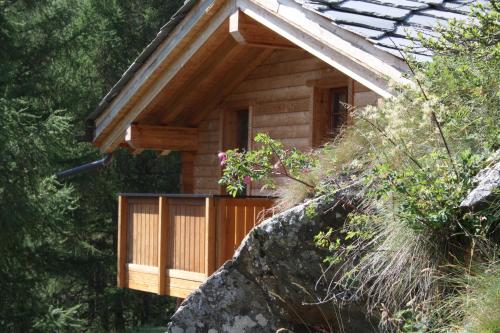 Chalet Hinter Dem Rot Stei