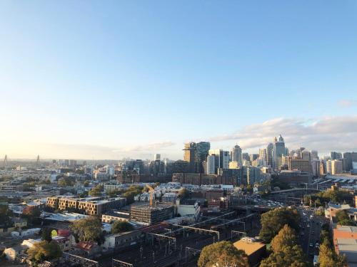 Redfern Apt With Great City View in Waterloo