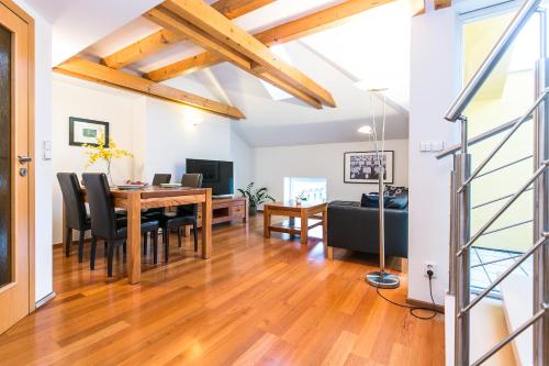 Attic Apartment by Wenceslas Square, Praha (fotografie 8)