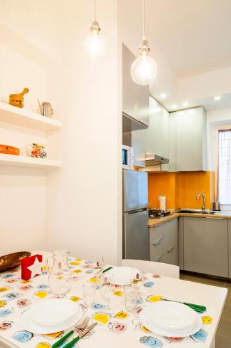 Vatican Museums Roomy Apartment - image 6