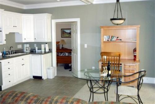 Limestone Springs Cottage on the Course Unit B - main image