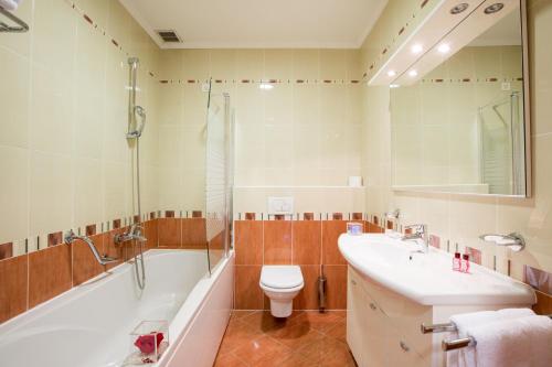 Superior Double Room with Sea View room in Hotel Galeb