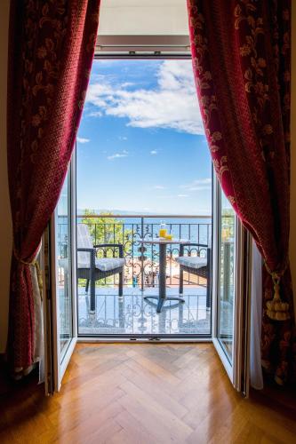 Superior Double Room with Sea View