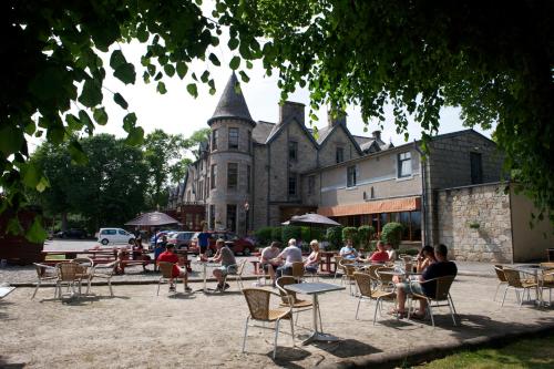 入口, 煙水晶酒店 (Cairngorm Hotel) in 阿維莫爾