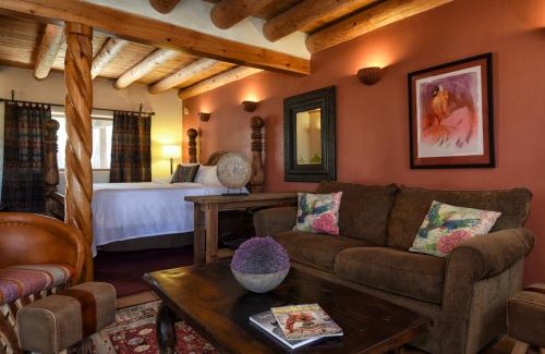 Abiquiu Inn