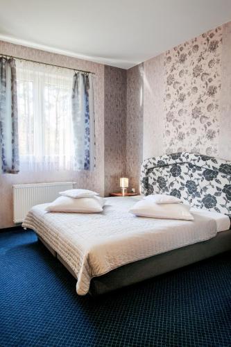 1 twin bed