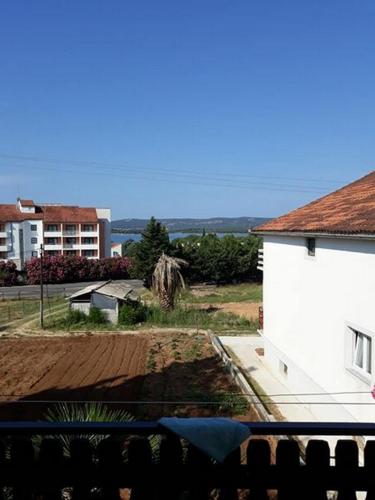  Apartment Adriatic Spirit, Pension in Sveti Filip i Jakov