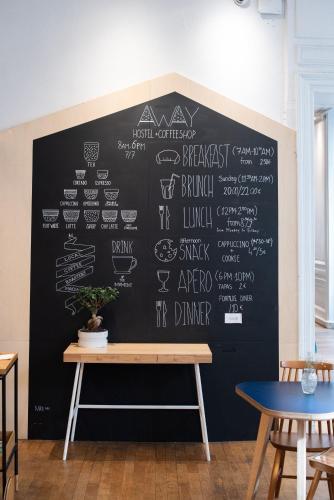 Away Hostel & Coffee Shop - image 11