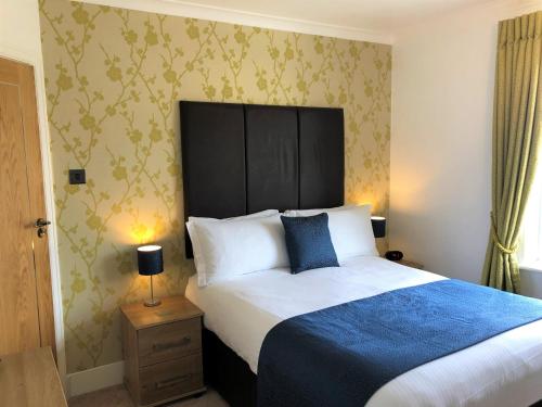 Marine Court - Adults Only, Ilfracombe, Devon