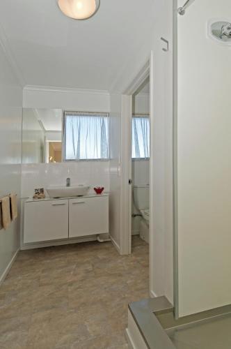 エアポート ハーバー ビュー モテル