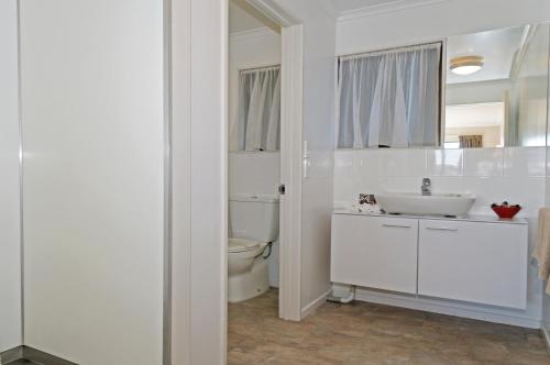 エアポート ハーバー ビュー モテル