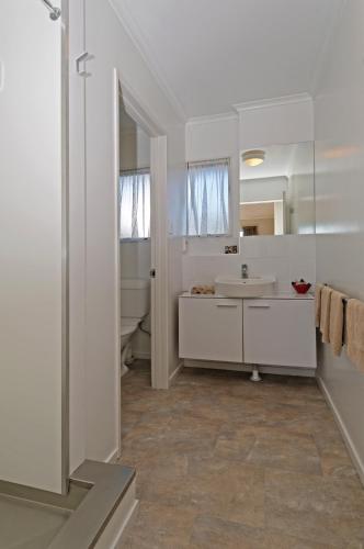 エアポート ハーバー ビュー モテル