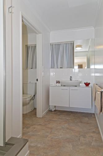 エアポート ハーバー ビュー モテル