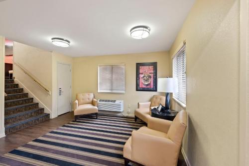 Extended Stay America Select Suites - Charlotte - Tyvola Rd - Executive Park in Charlotte, USA