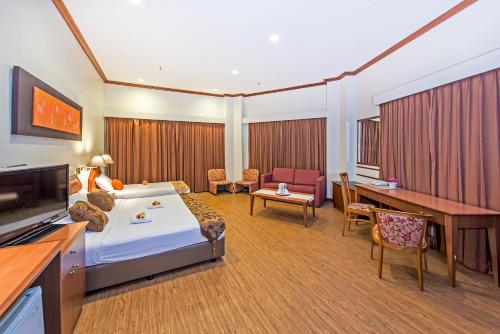 Hotel 81 Tristar near Geylang Serai Market