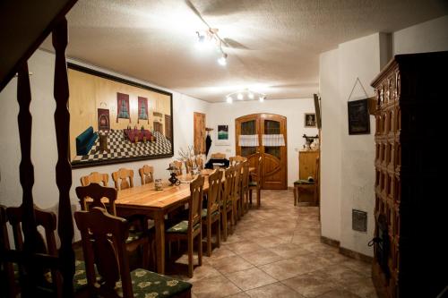 Berger Pince-vendégház, Hajósi pincék
