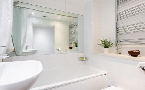 Classic Two-Bedroom Apartment Pimlico - image 14