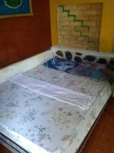 1 double bed, 1 twin bed