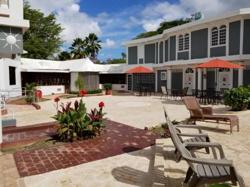 设施服务, The Village Inn in 卡罗来纳