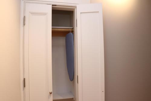 Charming & Stylish Studio on Beacon Hill #11 in Boston, USA