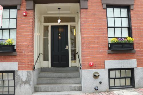 Charming & Stylish Studio on Beacon Hill #12 - image 6