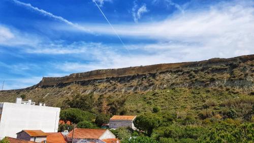 Caparica Cliff View Apartment by HOST-POINT, Costa da Caparica