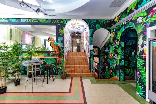 Bejárat, South Beach Rooms and Hostel near Española Way