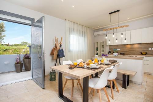  The Sisters Villa in Kalithies