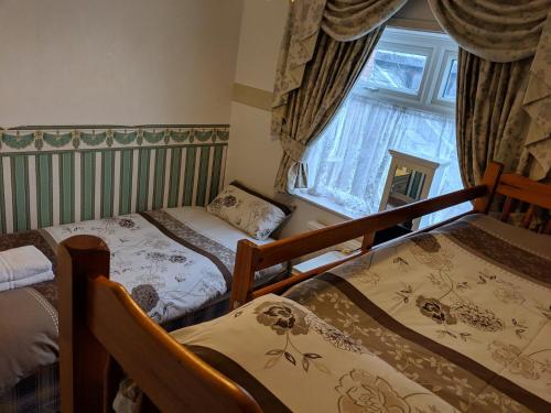 The New Guilderoy Hotel - image 11