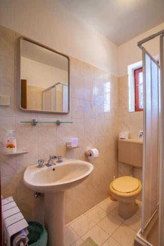 Rooms with a parking space Cres - 2512, Cres (Foto 9)
